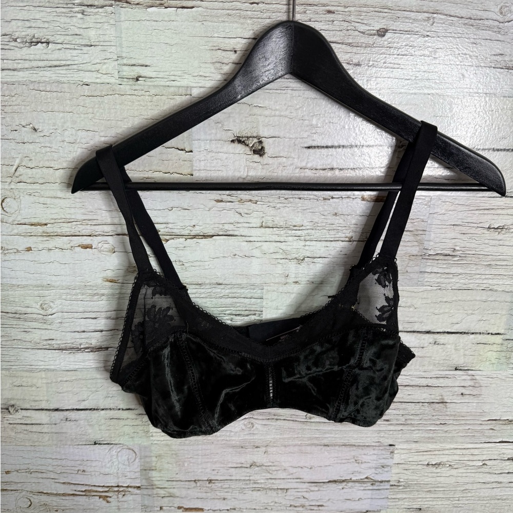 Victoria secret velvet lace cutout plunge bralette ballet pink size large